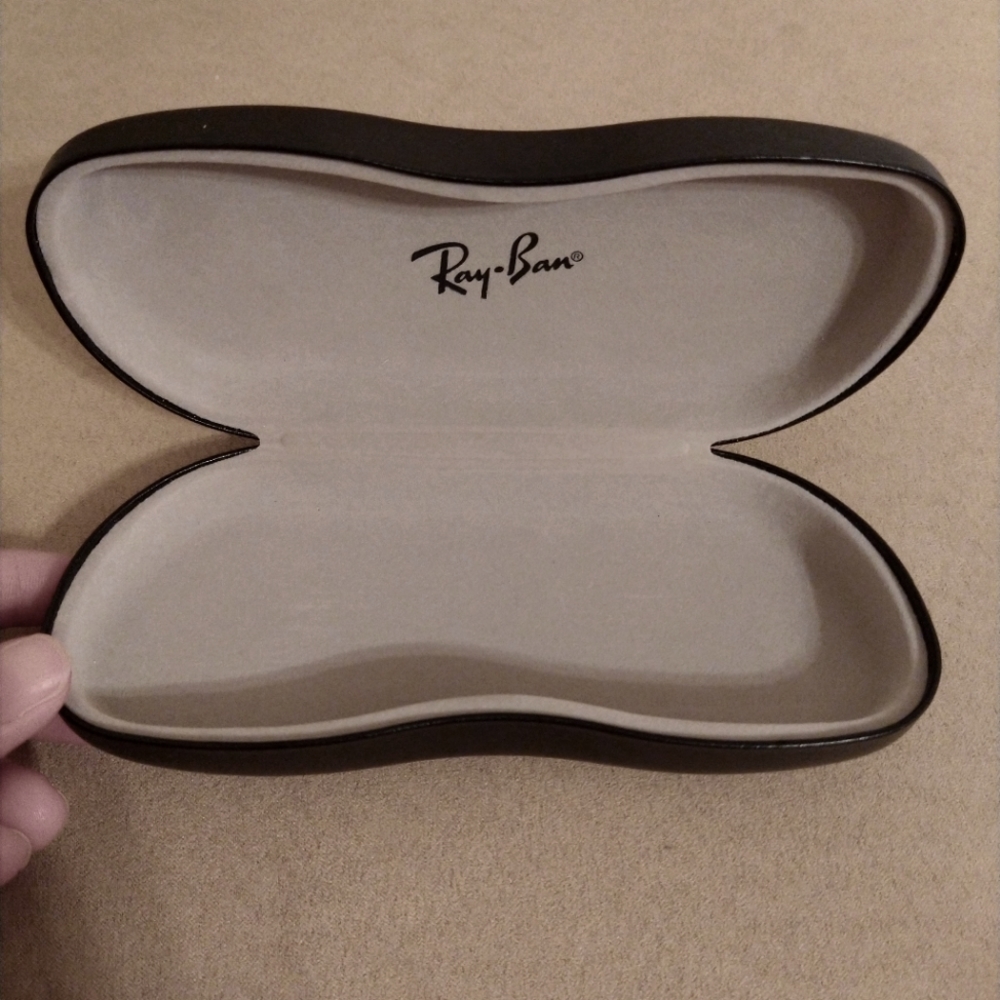 Ray-Ban brand clam shell hard eyeglass case